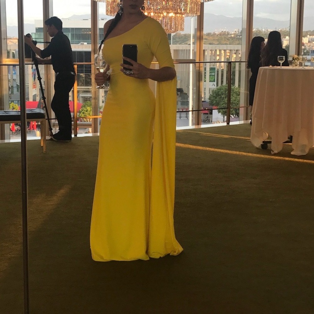 Yellow One-Shoulder Dress with Long Sleeve